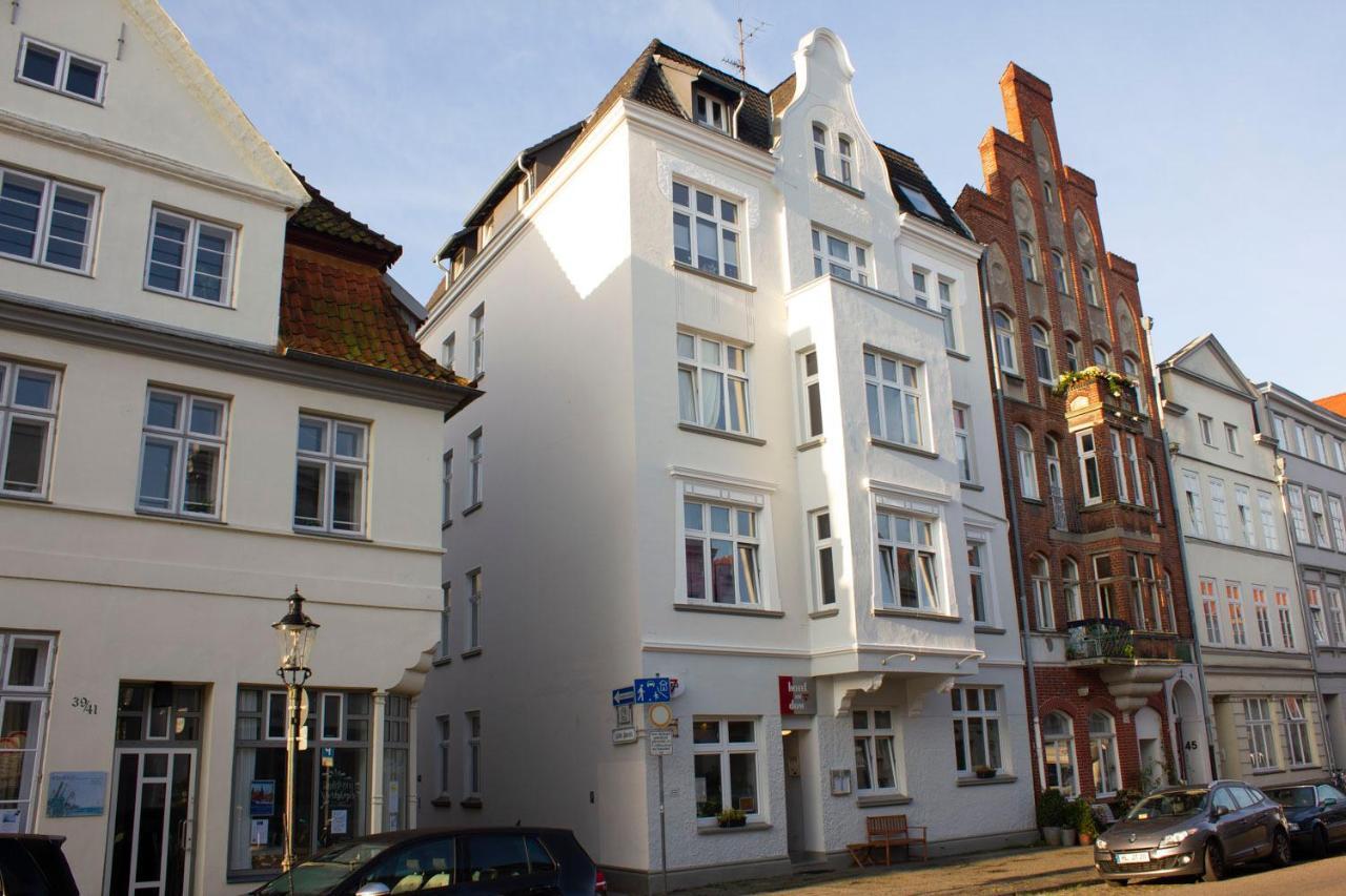 Cvjm Hotel Am Dom Lubeck Exterior photo